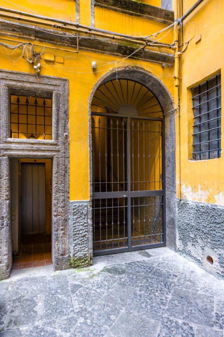 Palazzo Mormando - Modern Apartment Naples Exterior photo